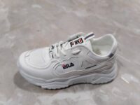 كوتش fashion ابيض